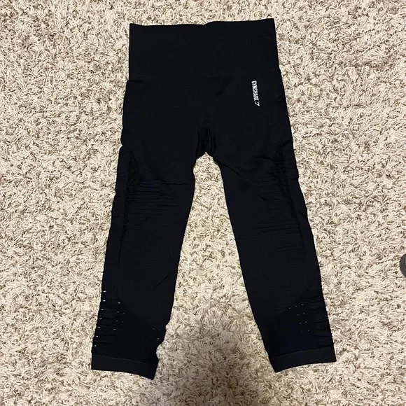 LIKE NEW Black gymshark leggings size XS - Picture 3 of 5